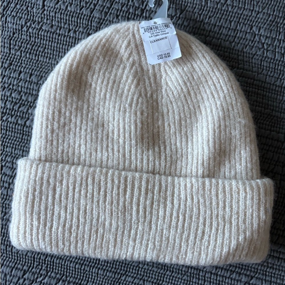 American Eagle Outfitters Cream Knit Beanie
